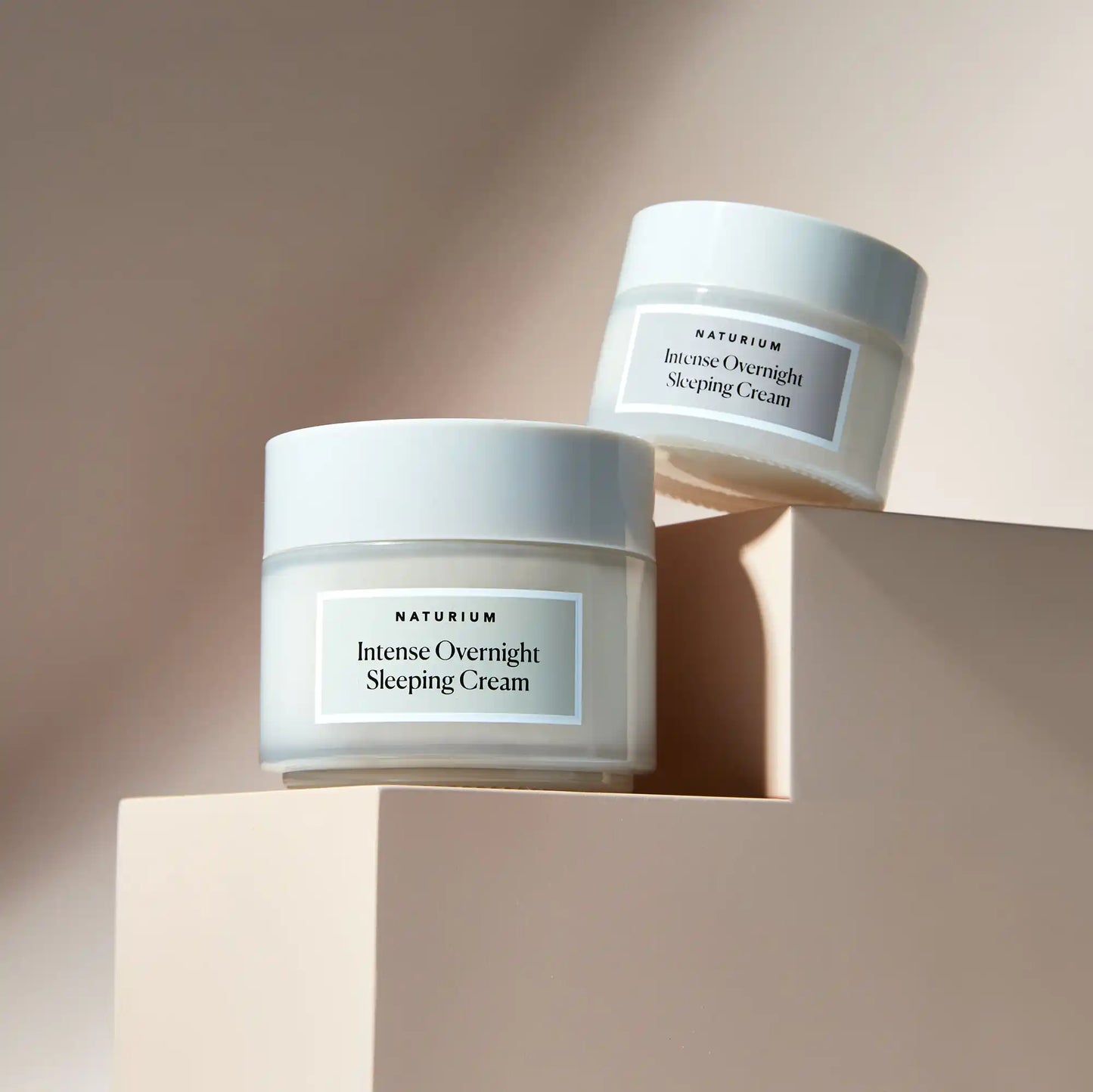 intense-overnight-sleeping-cream-jumbo-t0 11_18_2021_Naturium0552-crop.webp